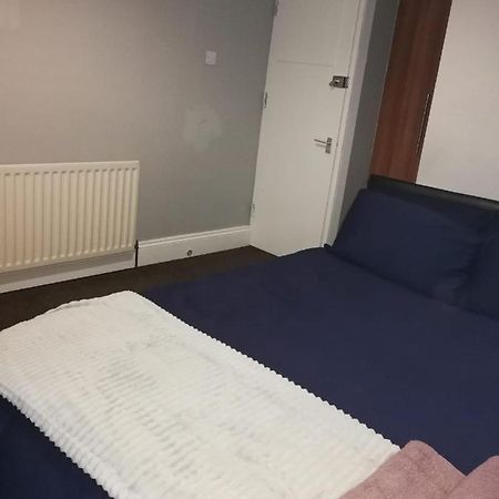 Double Ensuite Room In The Heart Of Preston Centre بريستون المظهر الخارجي الصورة
