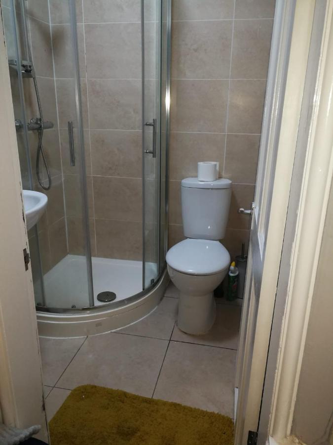 Double Ensuite Room In The Heart Of Preston Centre بريستون المظهر الخارجي الصورة